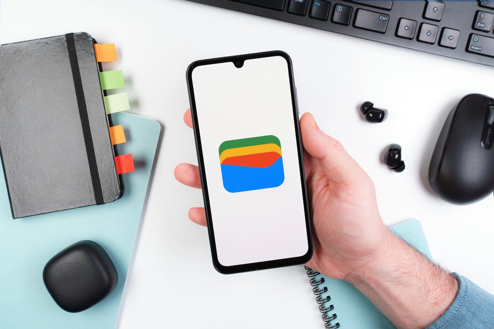 Google добавила в Кошелек отслеживание авиарейсов на главном экране