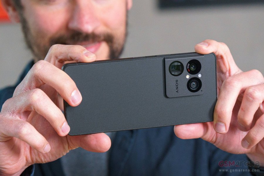 Sony відкрила передзамовлення на Xperia 1 VIII: разом зі смартфоном дарують топові навушники